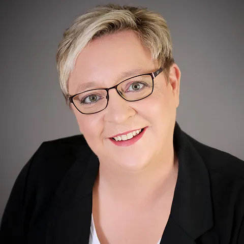 Julia Klein-Thebing